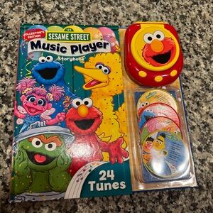 New NWT NIP Sesame Street Music Player Storybook - Red and Blue